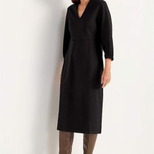 Elegant, v-udskåret jerseykjole