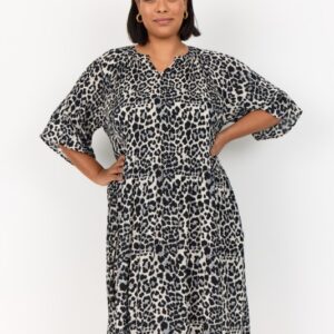 Curvy Wavanja 2 Kjole Sort